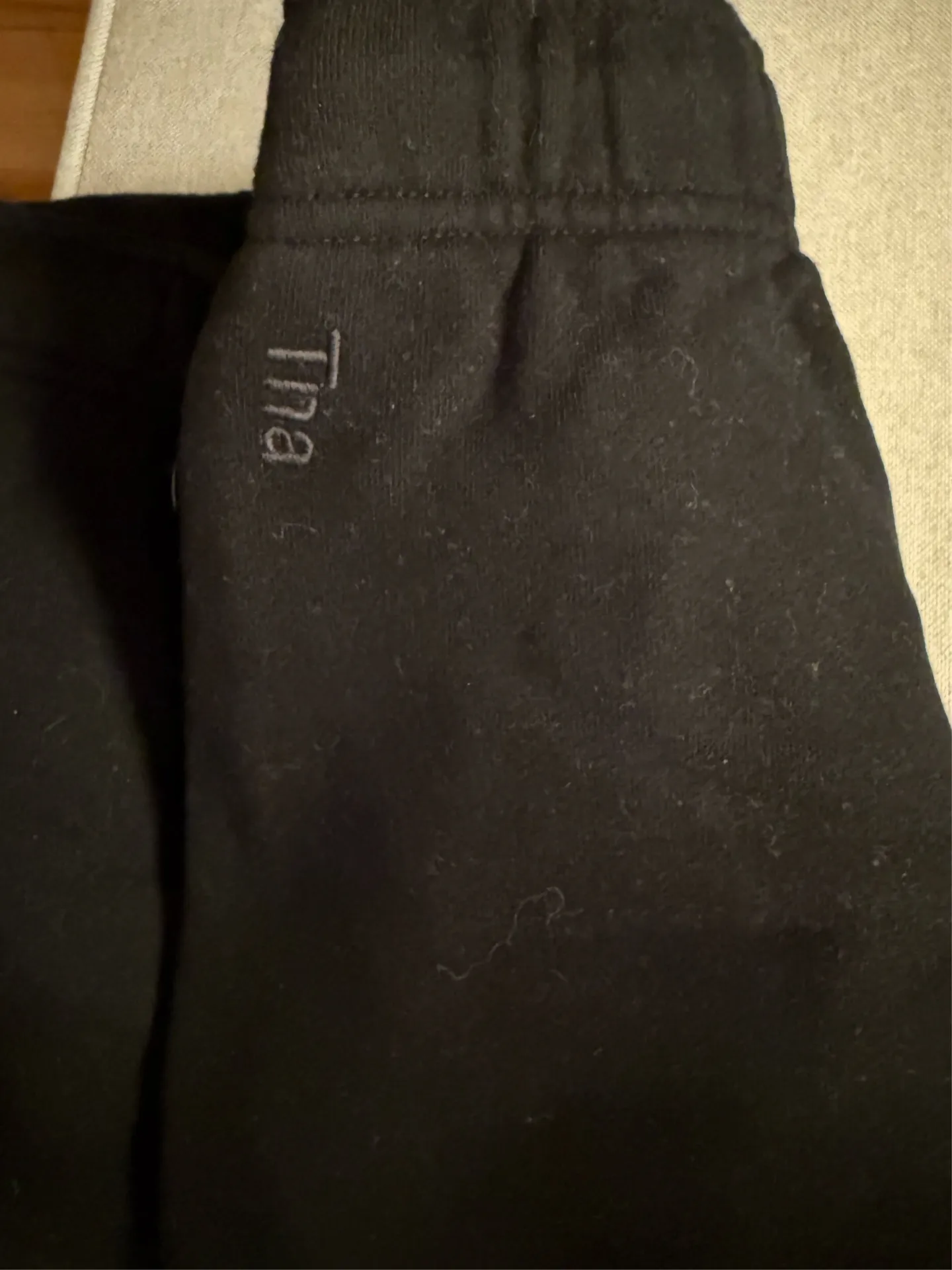 Aritzia TNA Shorts Cozy Fleece 3" - Image 2