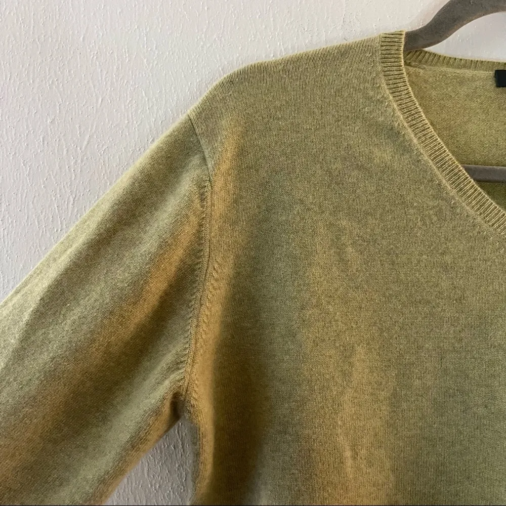 Vintage Griffen Sweater 100% Cashmere Green V Neck Sweater Sz XL EUC - Image 4