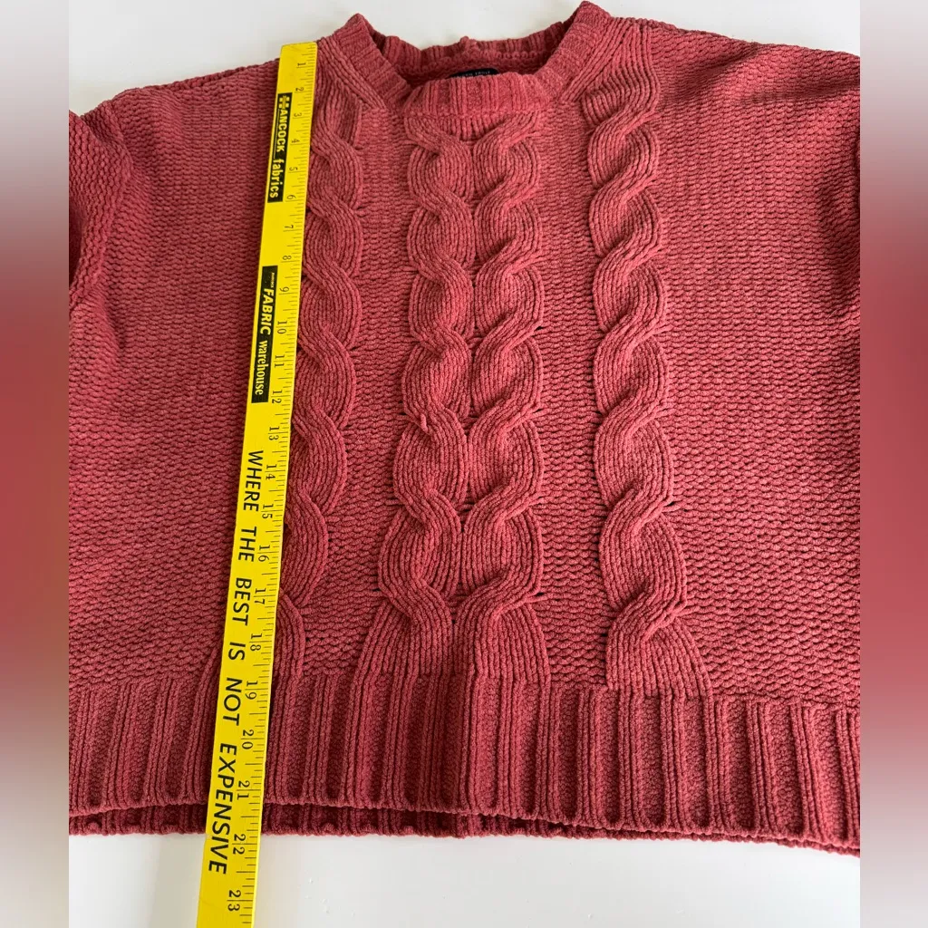 American Eagle Burnt Sienna Chenille Crewneck Cableneck Sweater Size Medium - Image 9