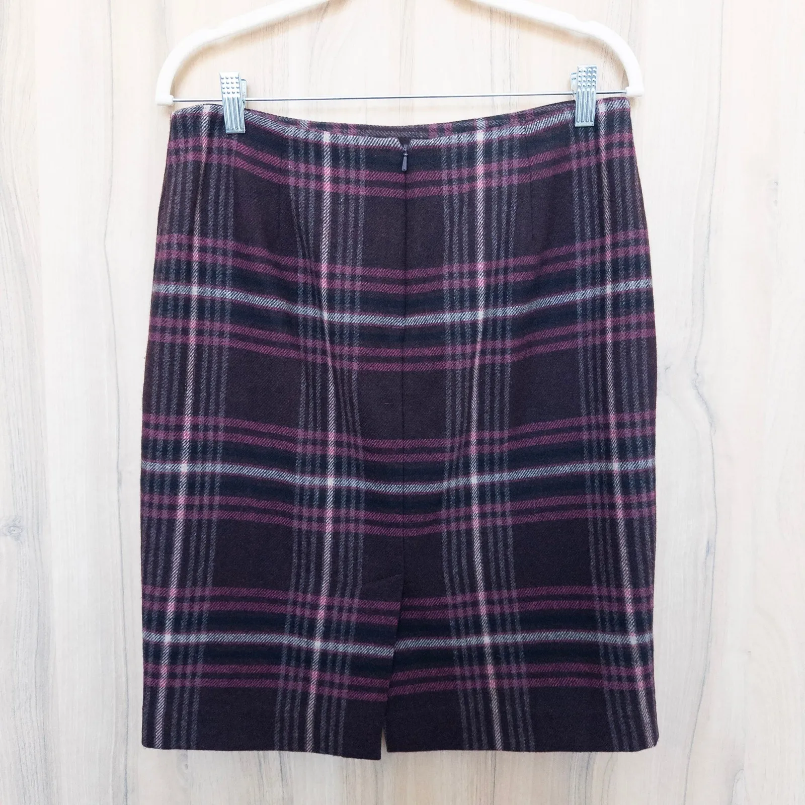 Talbots Womens Plaid Skirt Size 8P Burgundy Wool Classic Preppy Academia Office - Image 4