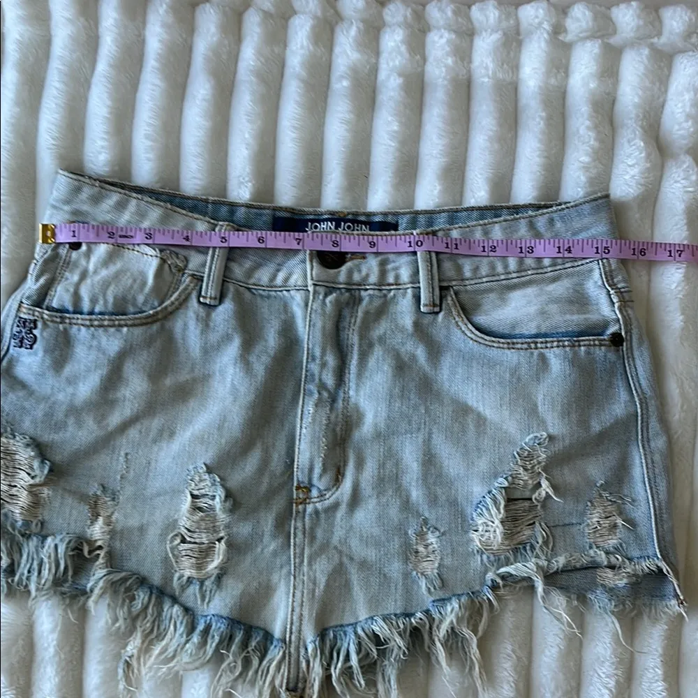 JOHN JOHN Light Blue Distressed Denim Shorts Size 6 - Image 10