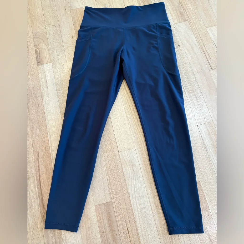 Old Navy  Activewear Set - Image 10