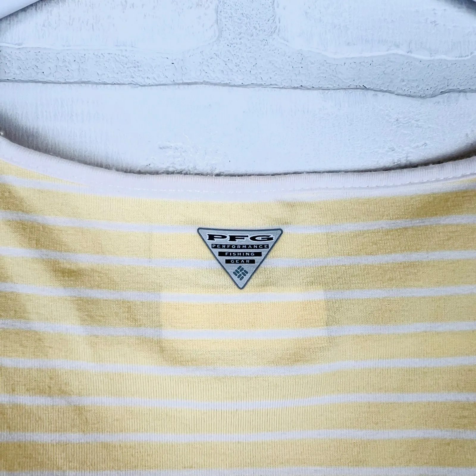 Columbia PFG Fishing Gear Omni Wick Sleeveless Top‎ Striped Yellow White Medium - Image 5