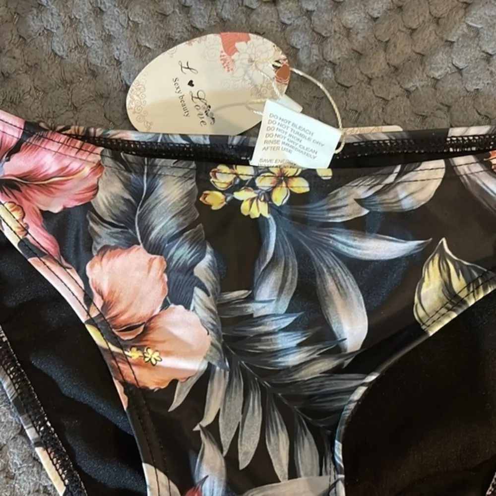 Women's Halter Two Piece Floral Black Tie Bikini Swimsuit Size Large NWT #7933 - Image 3