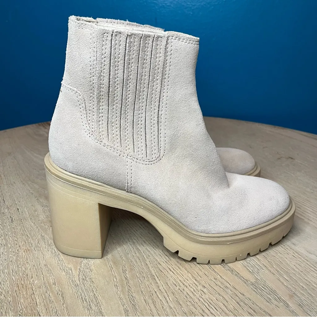 Dolce Vita Caster H2O Cream Suede Lug Sole Platform Heeled Chelsea Boot Womens 8 - Image 2