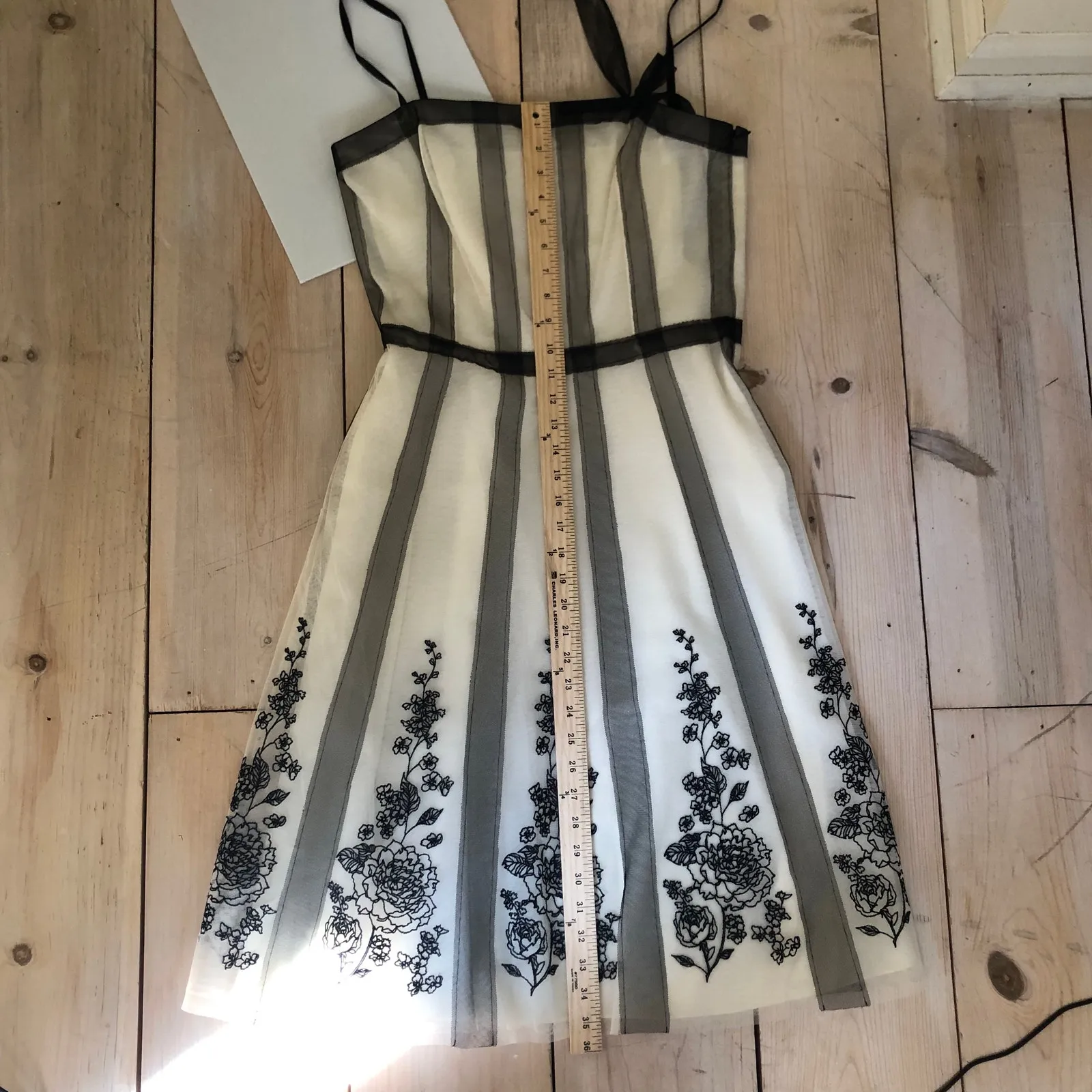 Ann Taylor LOFT EUC Women's Black Cream Embroidered Formal Dress Mesh Overlay 8 - Image 7