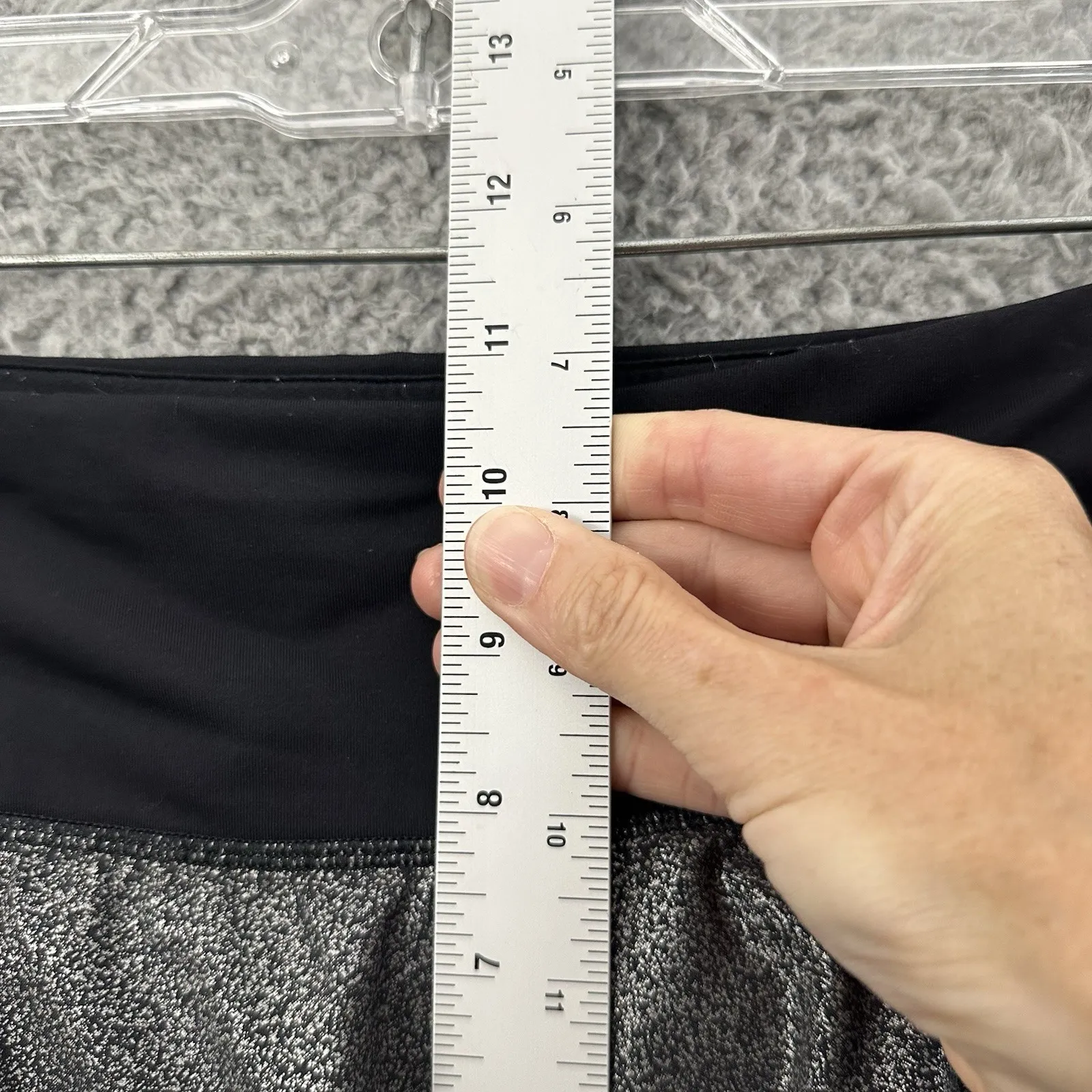 Lululemon Run Times Shorts‎ Low Rise 4" Luminosity Foil Black Athletic Running 8 - Image 9