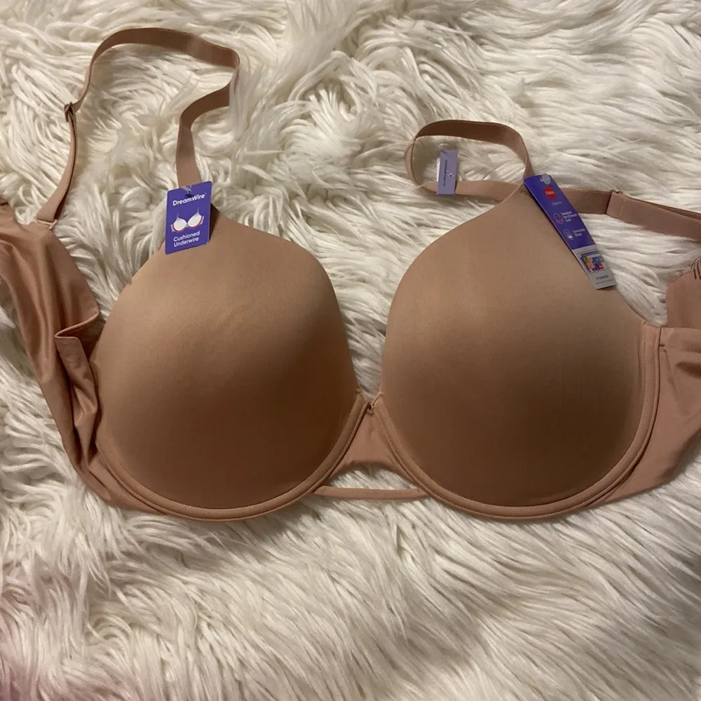 Hanes Bra size 2XL brand new with wires - Image 3