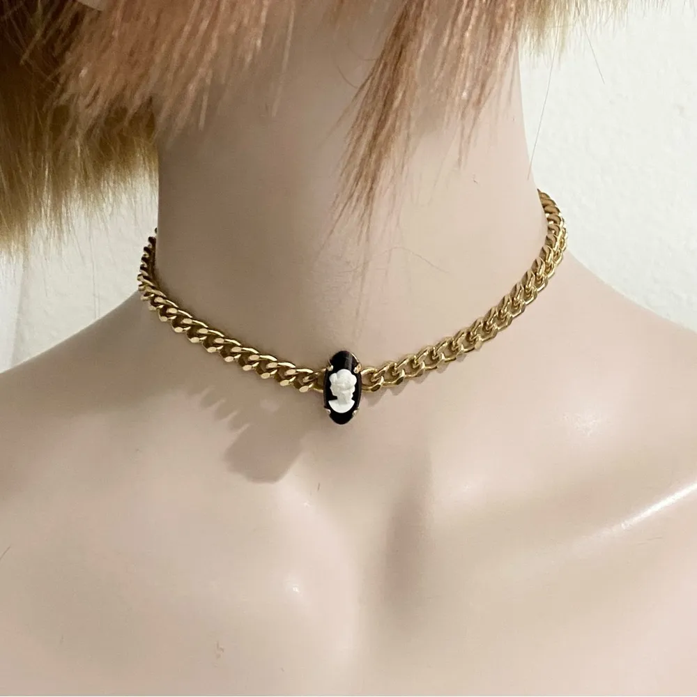 Vintage Unsigned Victorian Lady Cameo Choker Necklace - Image 4