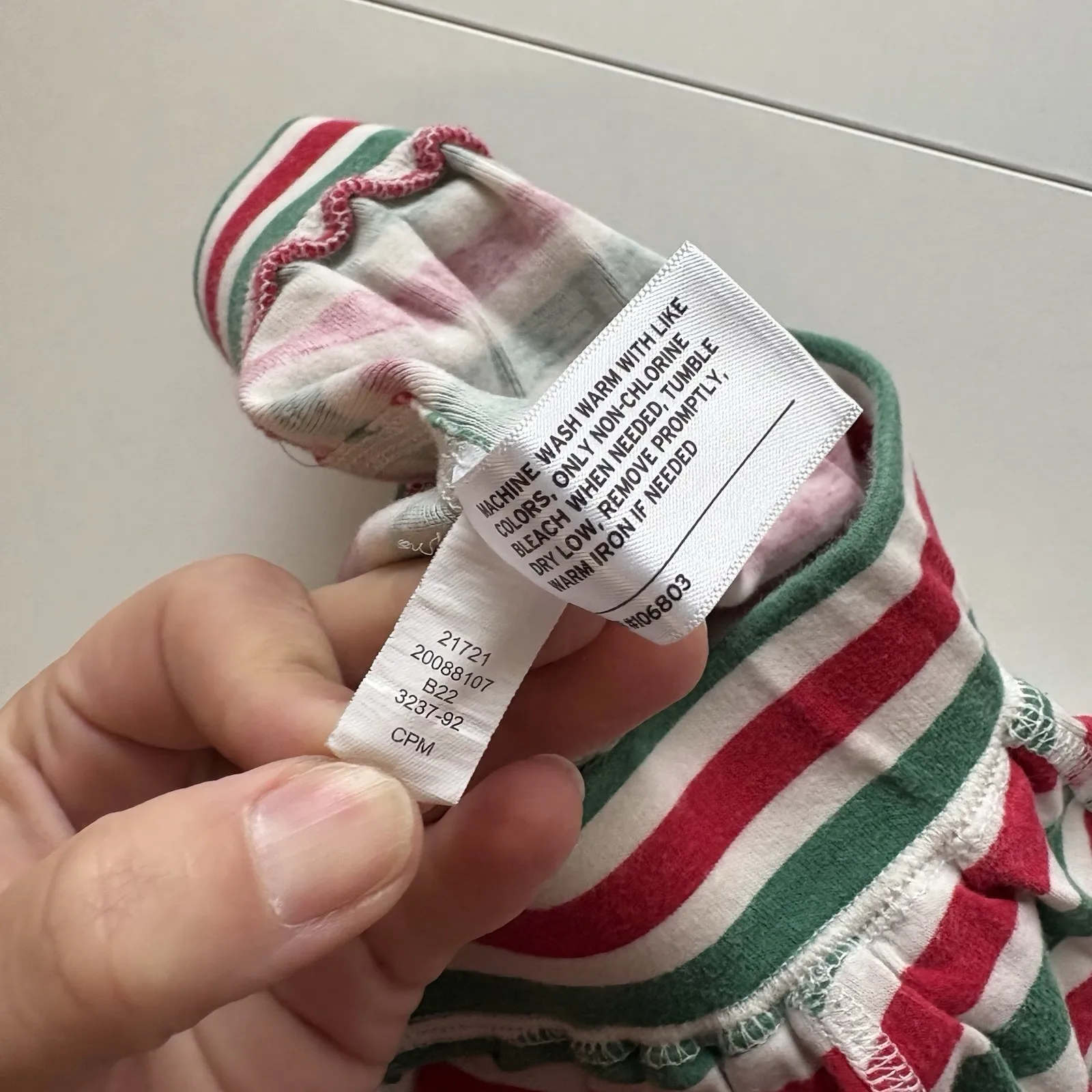 Duluth Trading Co Men's Holiday Christmas Sleep Jogger Pants Size SMALL x 32 - Image 7