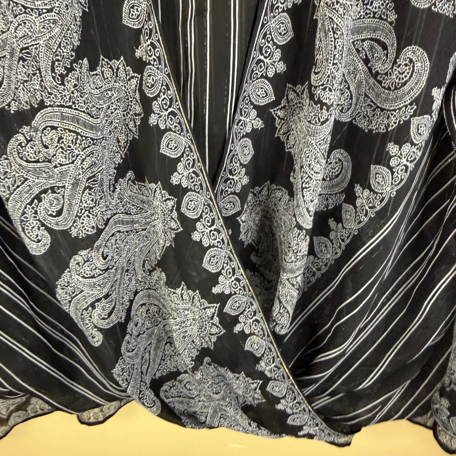 Chicos Womens 12‎ Black & White Paisley Striped Sheer Blouse Top Office Career - Image 3