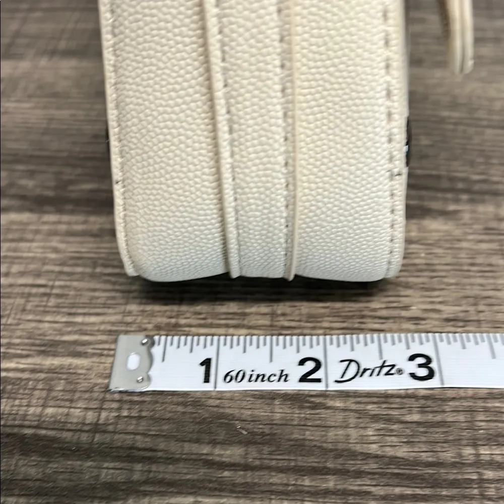 Betsey Johnson Hand Bag with Retro Charm ✨ - Image 10