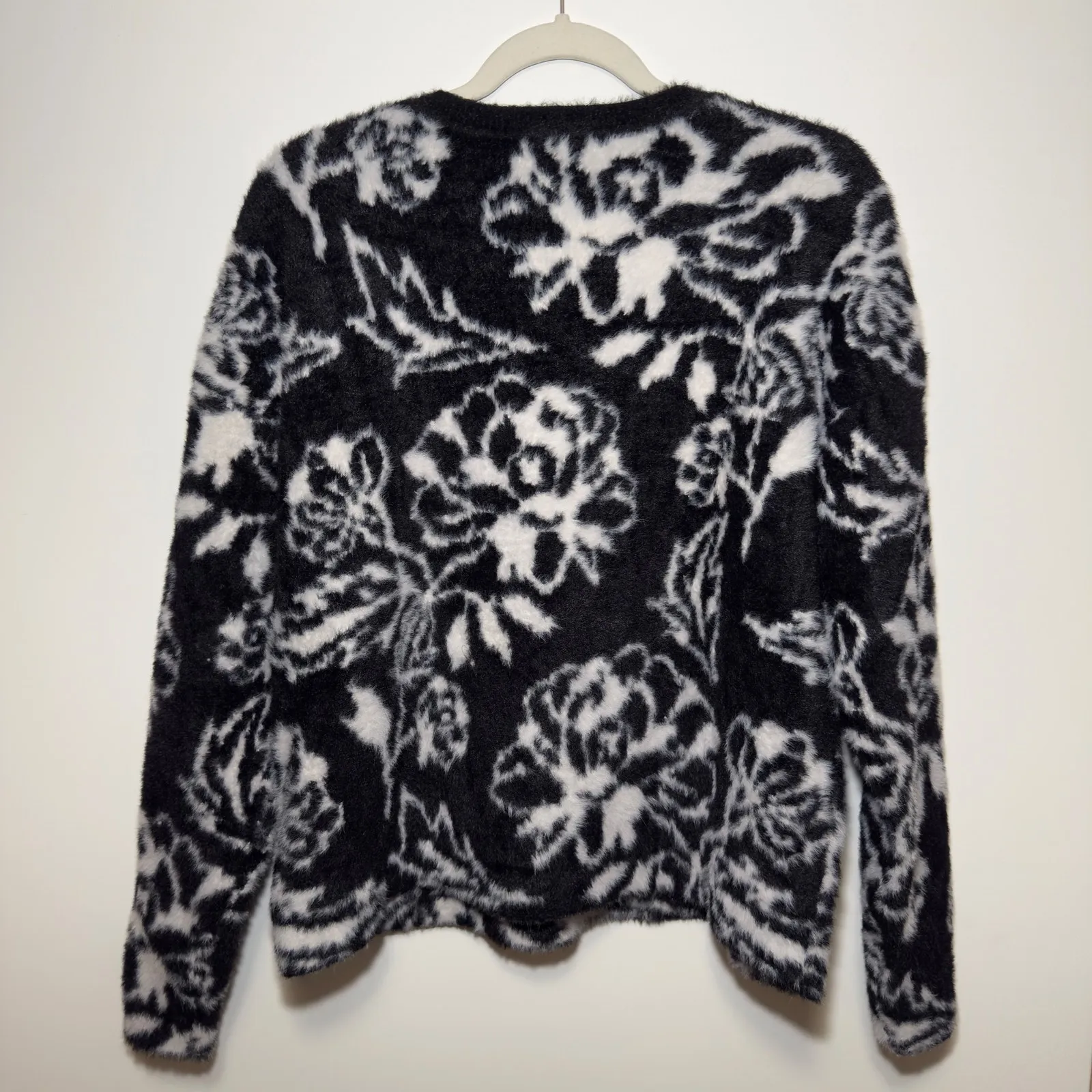 RACHEL ZOE Black White Fuzzy Floral Sweater Pullover Cozycore Soft Girl Size M - Image 2