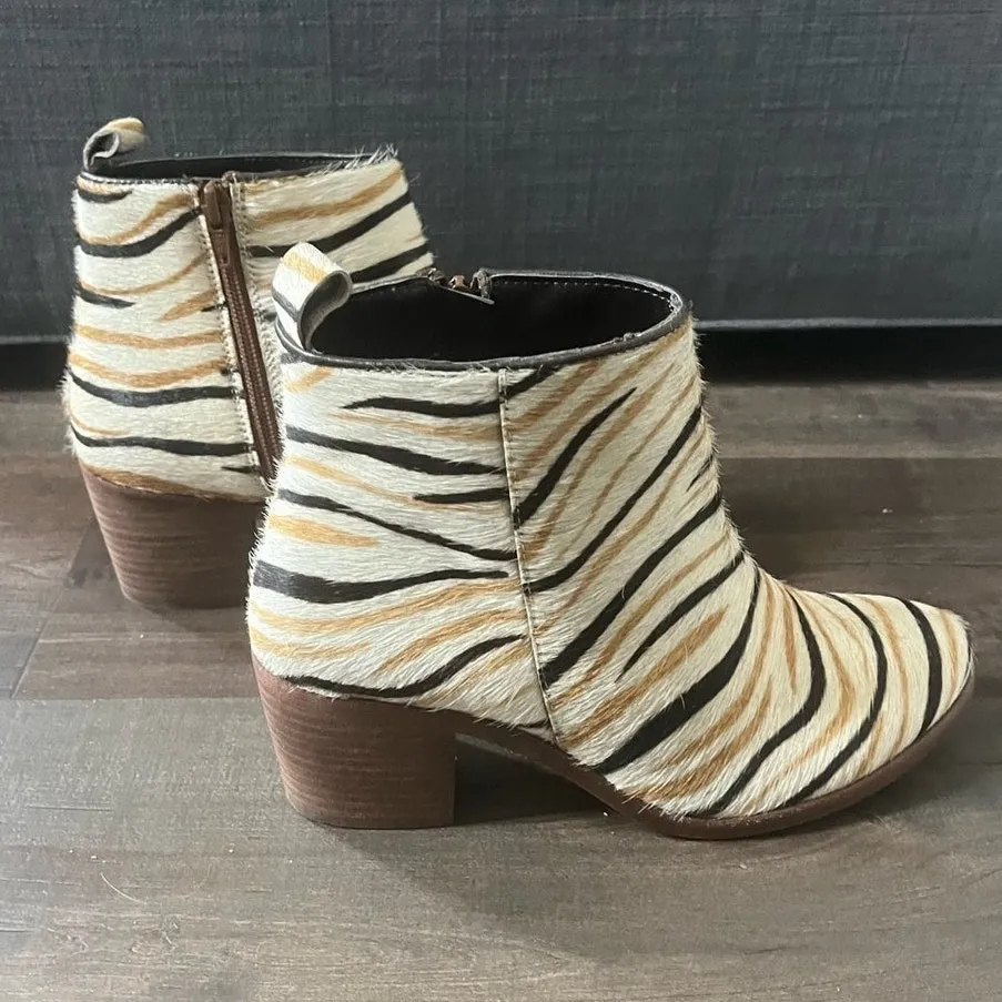 NEW Band of Gypsies Rodeo Booties Cow Hair Zebra Print Chunky Heel Zip Up sz. 7 - Image 3