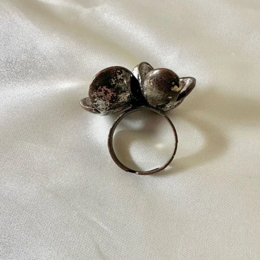 Faux pearl flower cluster cocktail ring - Image 6