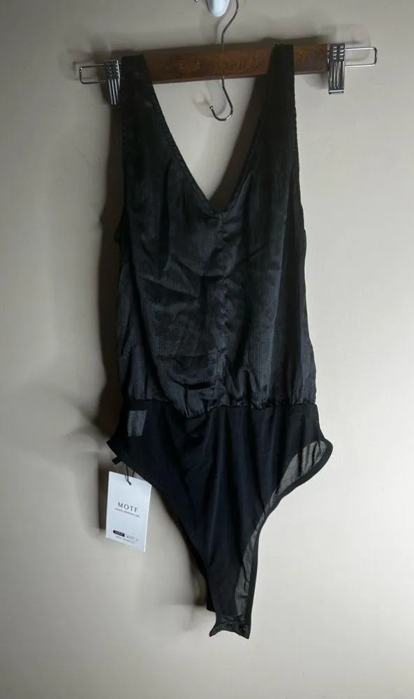 Nwt motif shein body suit size small - Image 3