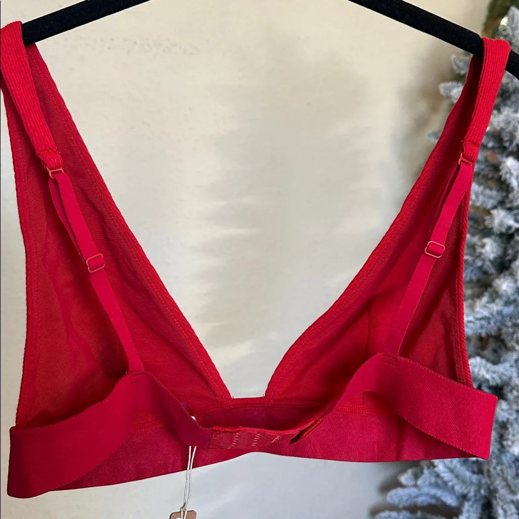 SKIMS COTTON RIB PLUNGE BRALETTE IN CRANBERRY size Xl - Image 6