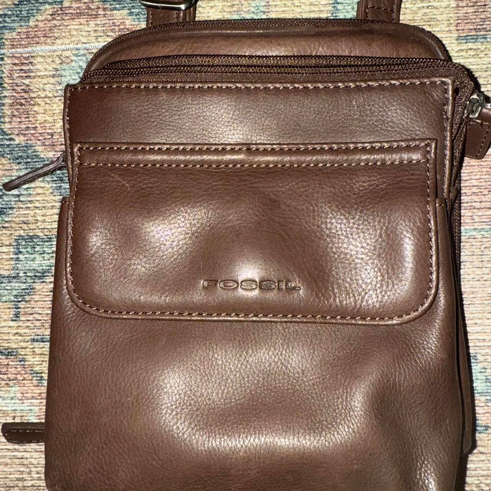 Fossil crossbody bag with built in wallet - Image 3