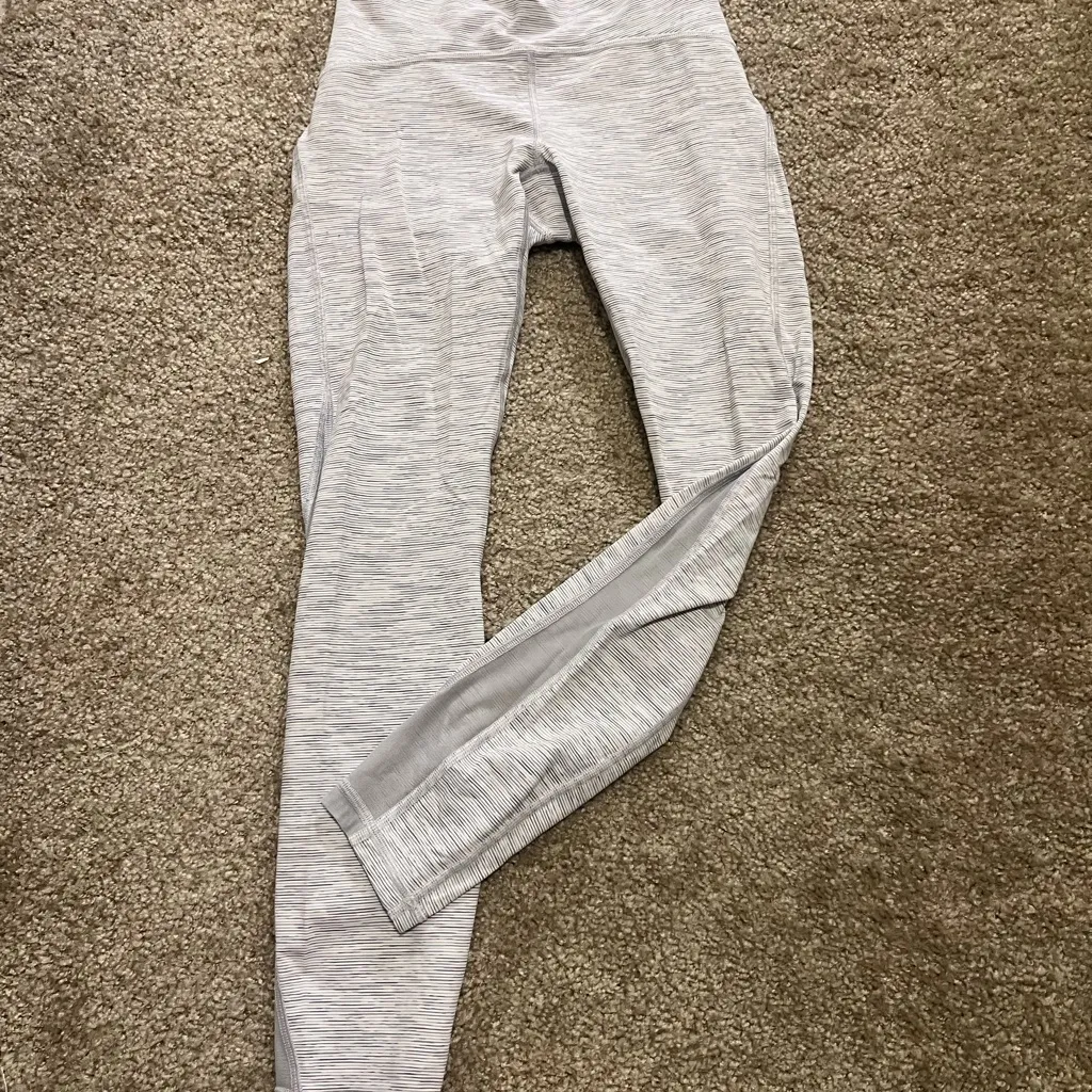 Lululemon train‎ times 7/8 pant 25” Sz 4 $98
We are from space ice grey - Image 9