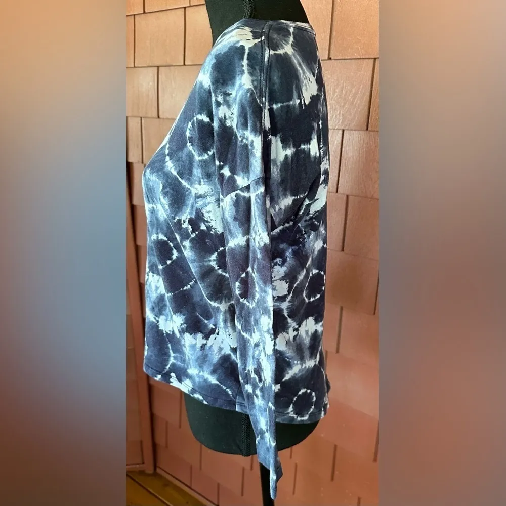 GUC  Old Navy blue and white tie-dye long sleeve shirt size M - Image 2