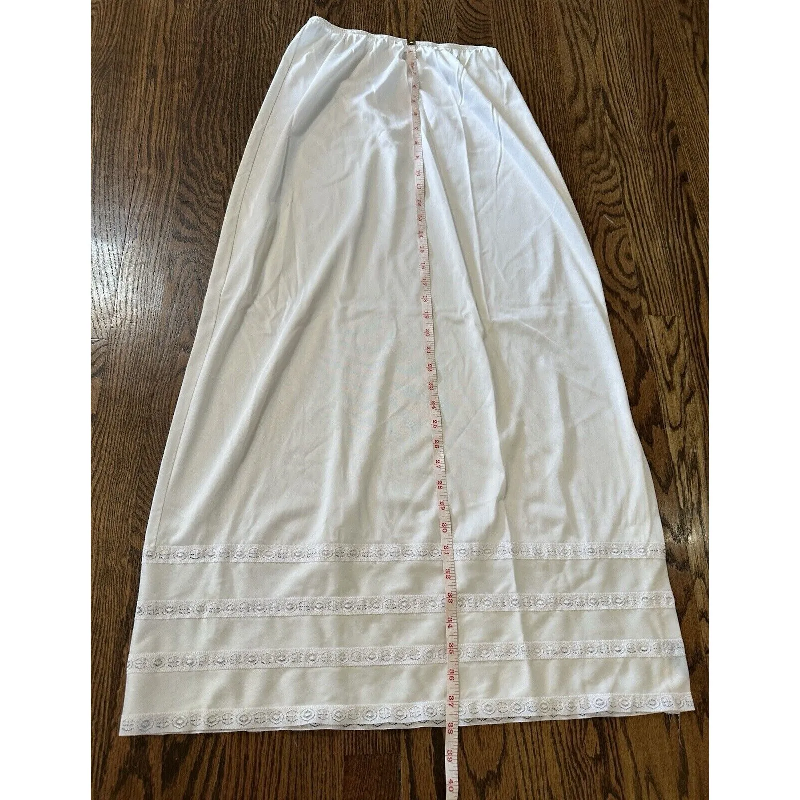 Sears The Doesn't Slip Long White Slip Side Slit Sz Medium Lace Bottom 38" Long White - Image 7