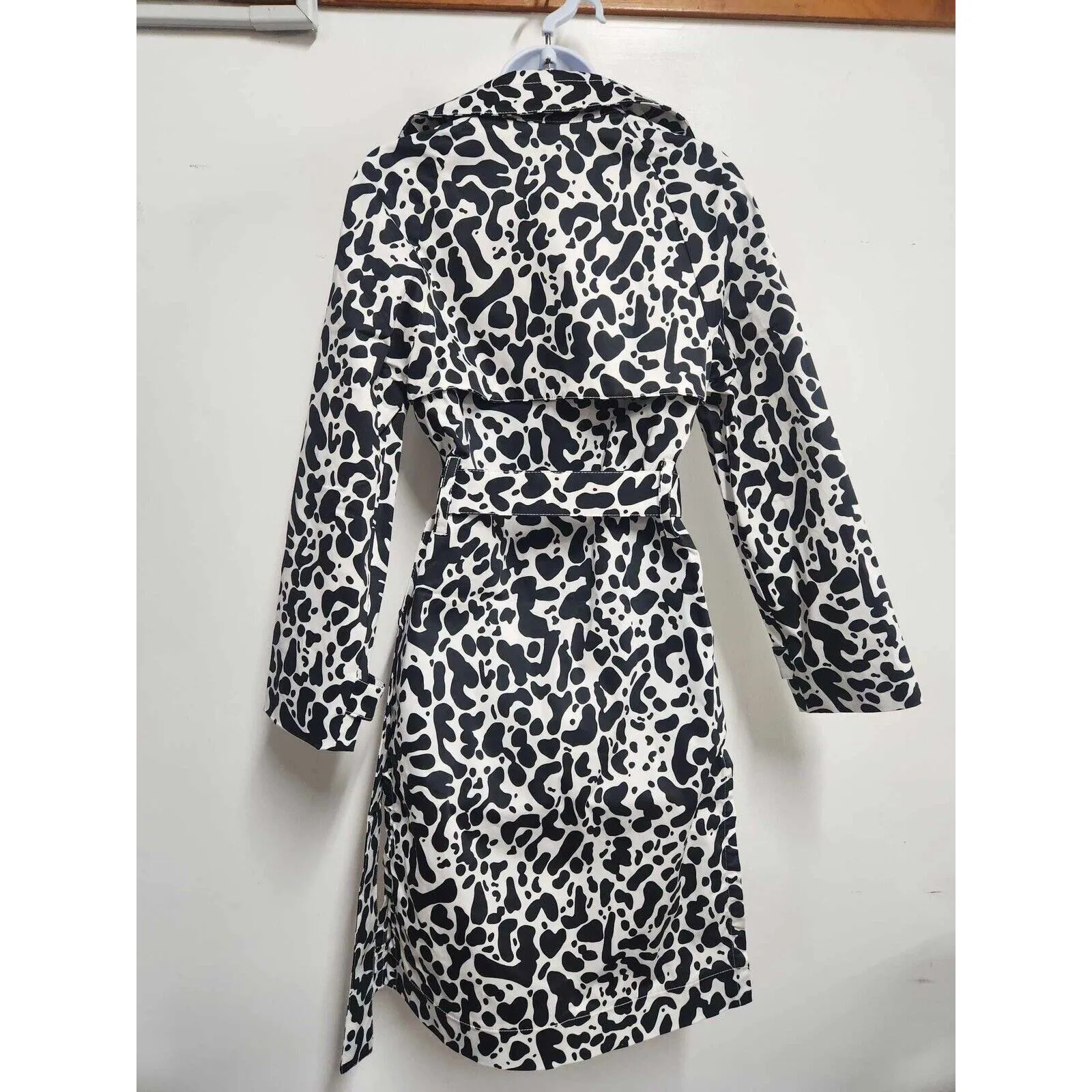 Lita By Ciara AMOUR COAT IN KING CHEETAH PRINT Trench Coat  Size 2XS. H - Image 4