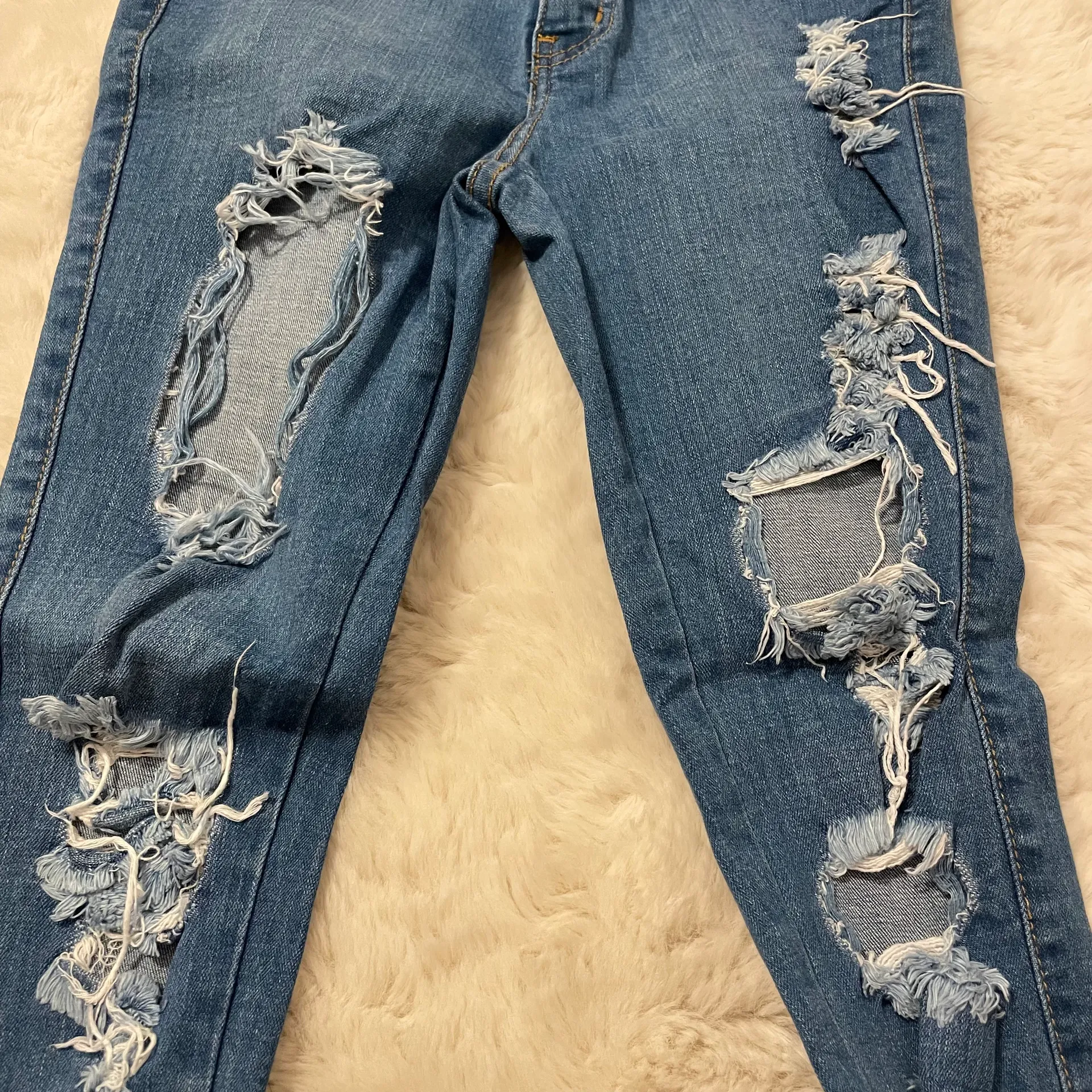 Destroyed Skinny Jeans - Image 7