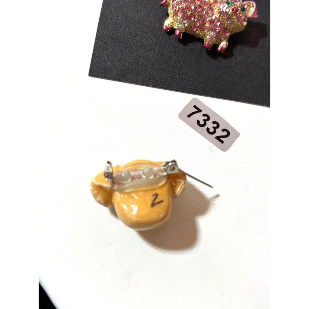 Good Morning USA Rhinestone Pig Brooch & Ceramic Dog Magnet Set - Image 8