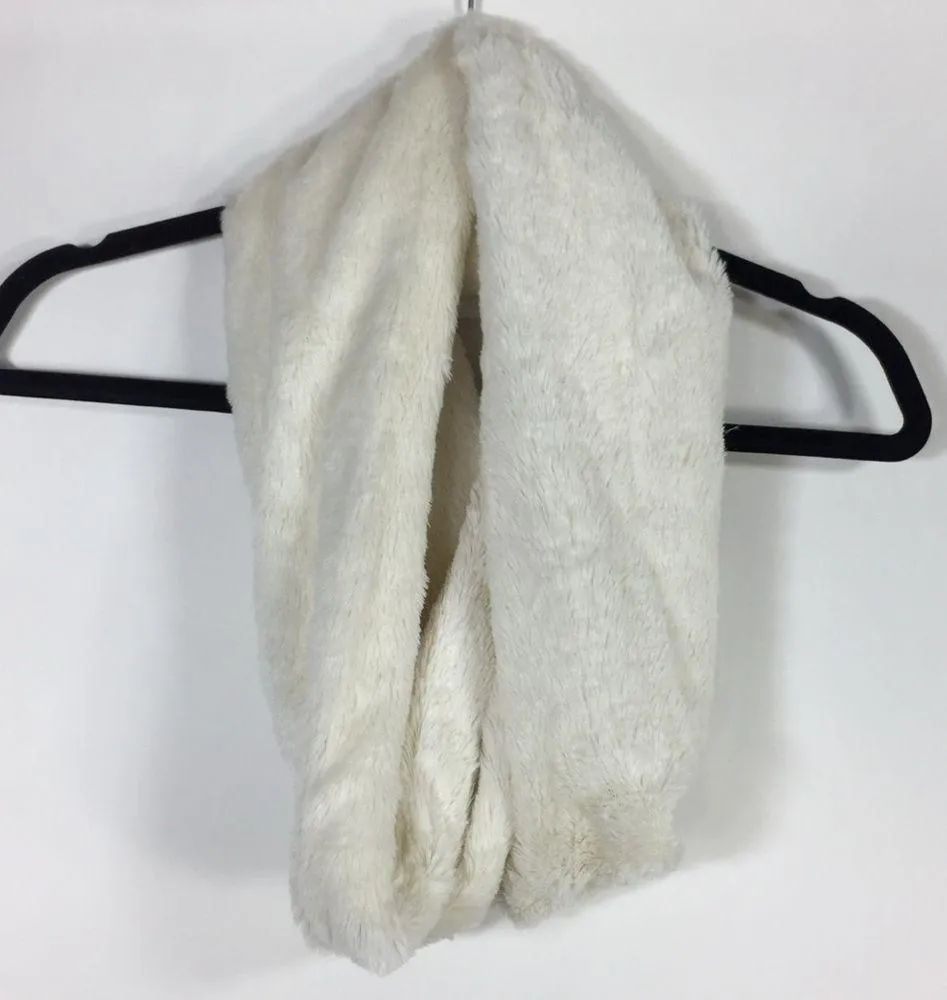 Harper Canyon Infinity Faux Fur Scarf - Image 3