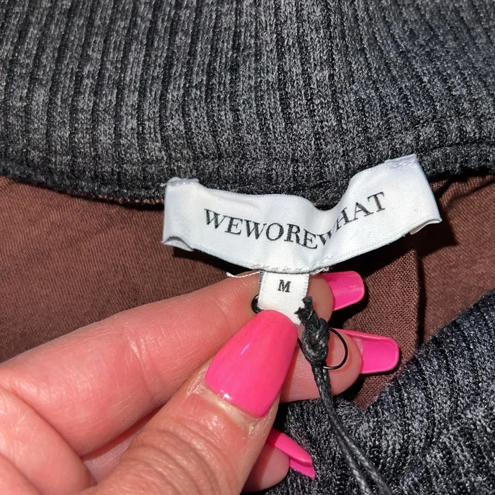 NWT WeWoreWhat Cacao & Black Twill Ribbed Low-Rise V Pant - Image 4