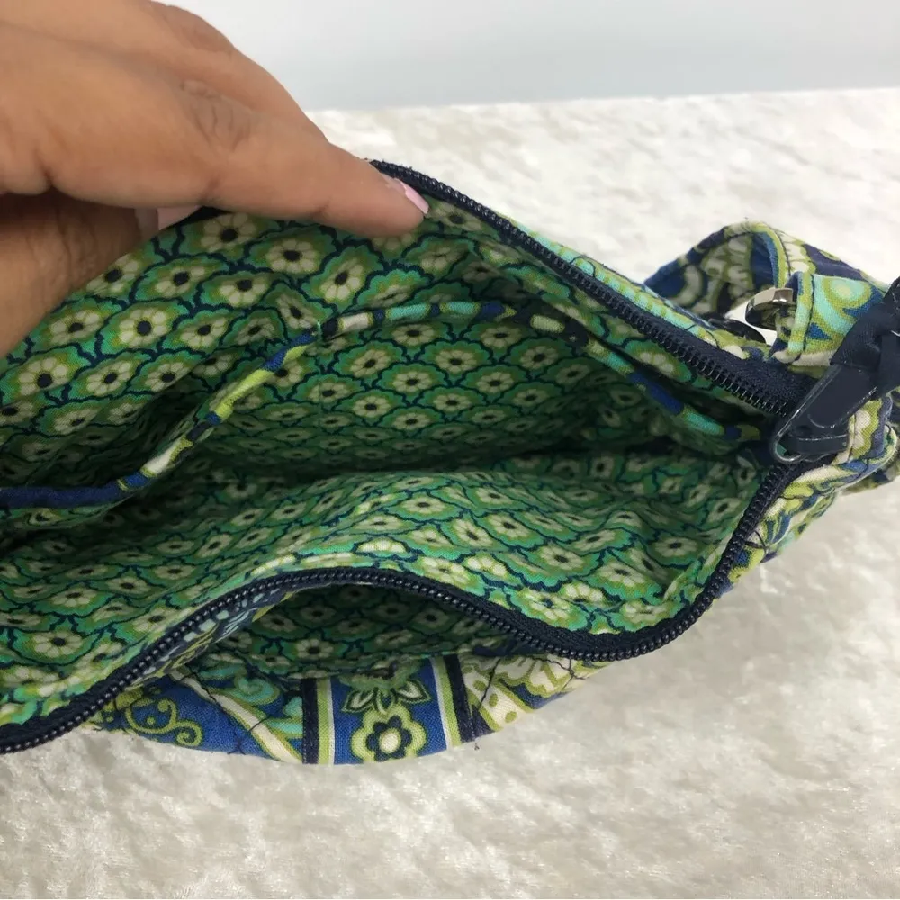 VERA BRADLEY crossbody quilted bag adjustable straps - Image 4