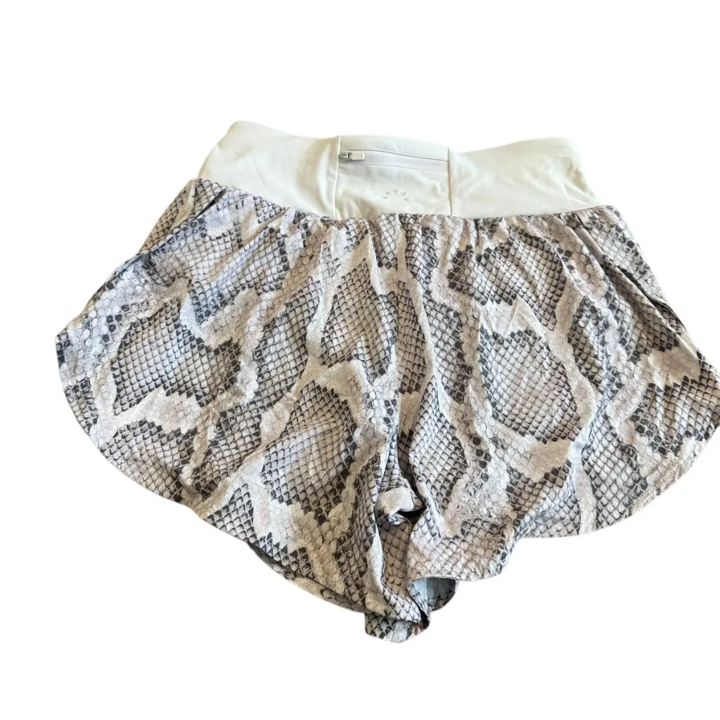 Varley Derby High Waist Shorts Alabaster Python Snakeskin Print Size Small NWT - Image 9