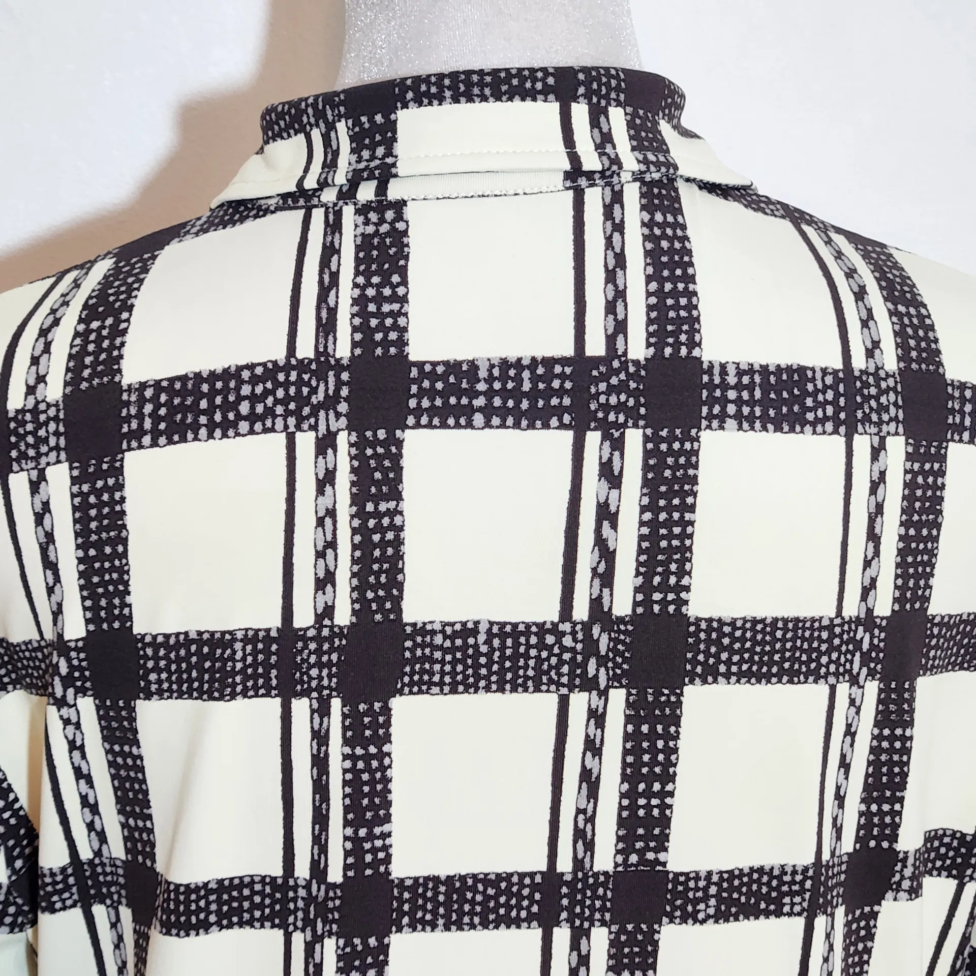 J. McLaughlin Cream Plaid Blouse Size Medium Women's Plaid Top - Image 5