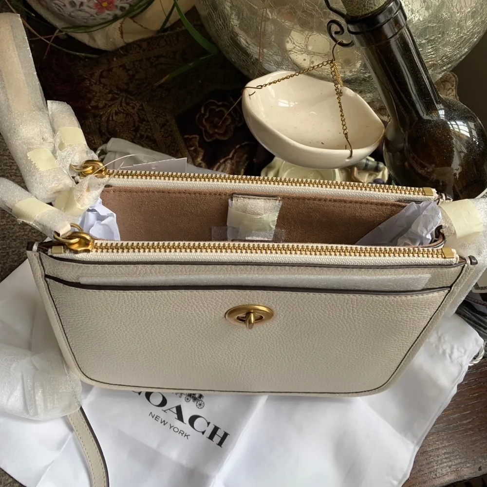 Authentic COACH 1941 Pebbled metallic gold leather 2 zip/Snap/Turnlock Crossbody - Image 11