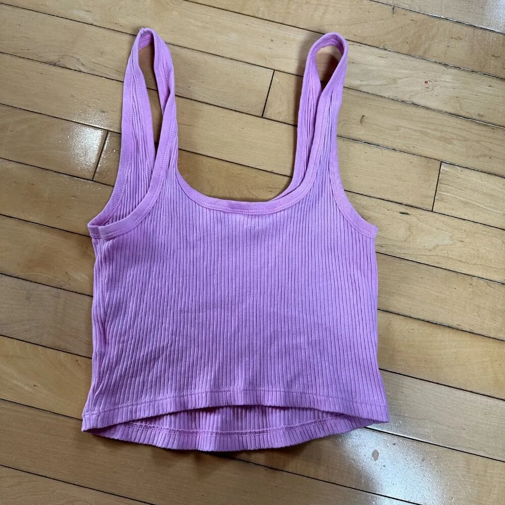 OLD NAVY Pink Ribbed Crop Tank Top Size Small - Image 6