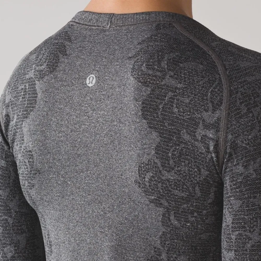 Lululemon Swiftly Tech Long Sleeve Crew - Image 4