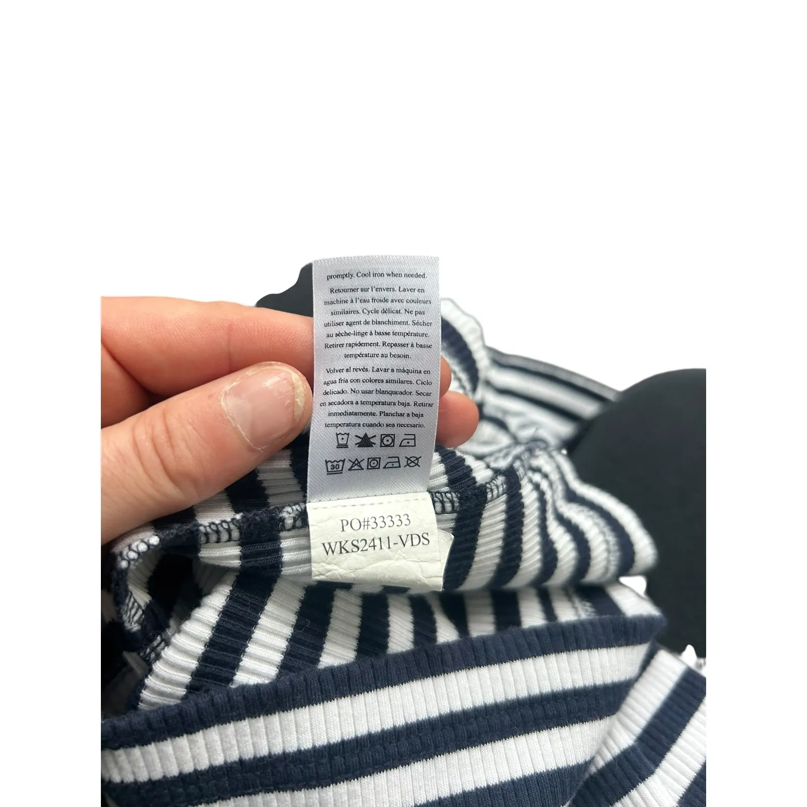 Faherty Freestyle Rib T-Shirt in Navy
Desi Stripe Scoop Neck 3/4 Sleeve Top XS - Image 9