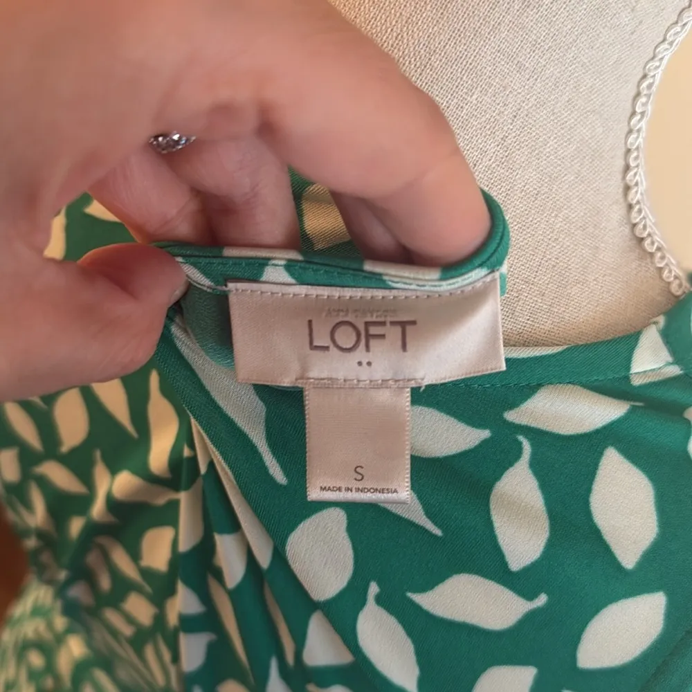 Ann Taylor LOFT dress jersey green leaves white Small - Image 5