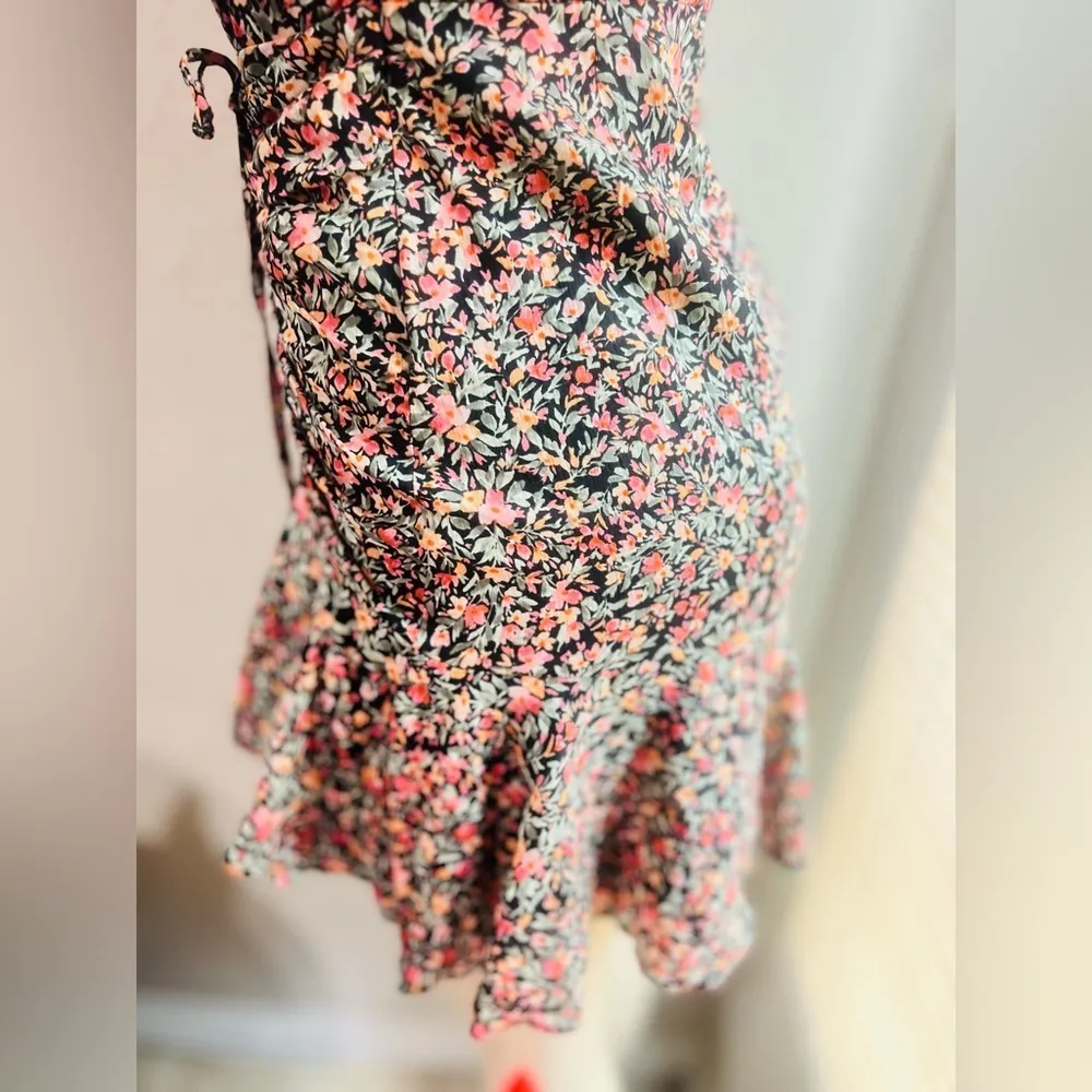 Bb Dakota by STEVE MADDEN Counting Petals Dress
Size small NNT - Image 11