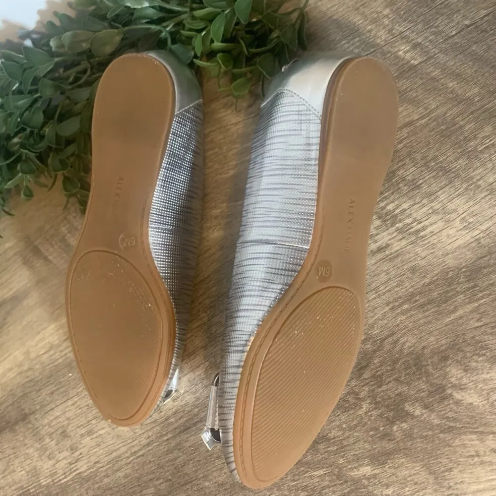 Alex Marie Silver Flats Ladies Size 6 Bows - Image 5