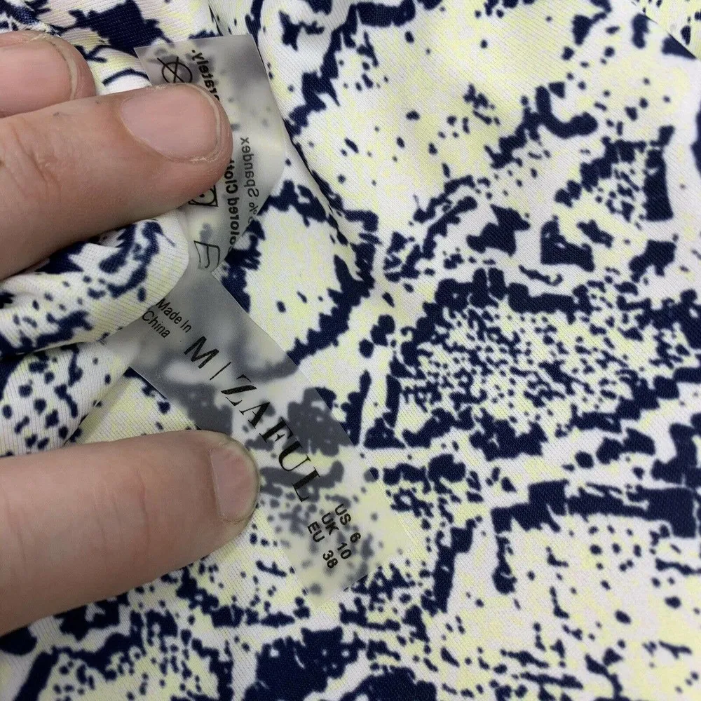 Zaful Bikini Top Abstract Snakeskin Print Size 6 - Image 3