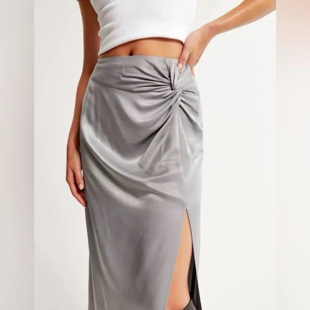 Abercrombie & Fitch Knotted Elevated Satin Midi Skirt - Image 5