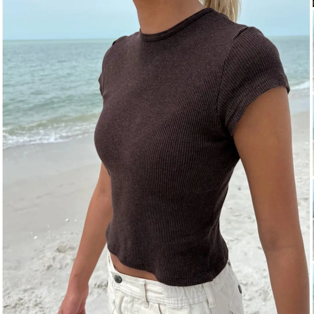 Brandy Melville Ashlyn Thermal Top Brown - Image 2