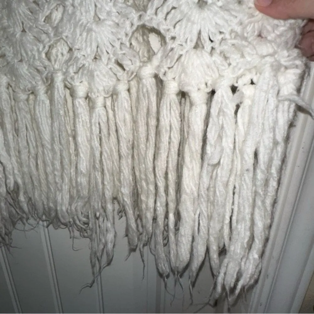 VTG hand crocheted, 100% virgin acrylic, white shawl by English Village OS Size undefined - Image 9