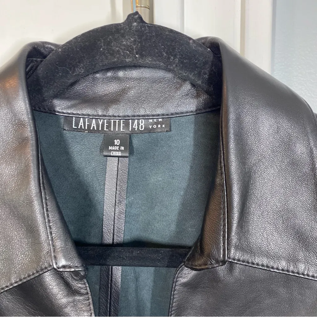 Lafayette 148 black lambs leather belted top Size 10 contemporary‎ sexy office - Image 2