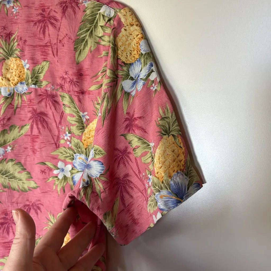 Tommy Bahama Pink Floral Button-Down Shirt 100% Silk - Image 7