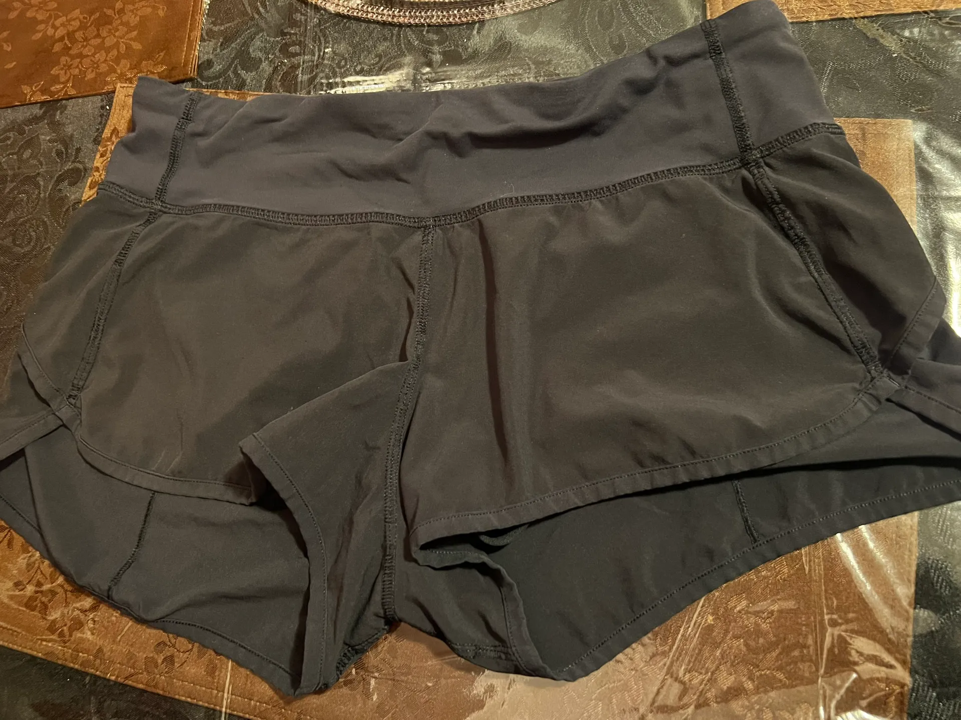 Lululemon Hotty Hot Shorts - Image 4