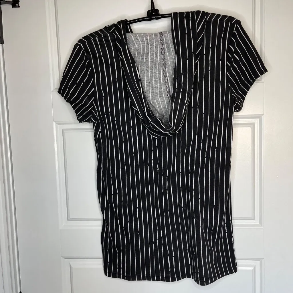 Disney The Nightmare Before Christmas Hooded Short Sleeve Tee JUNIORS Size XS/1‎ - Image 3