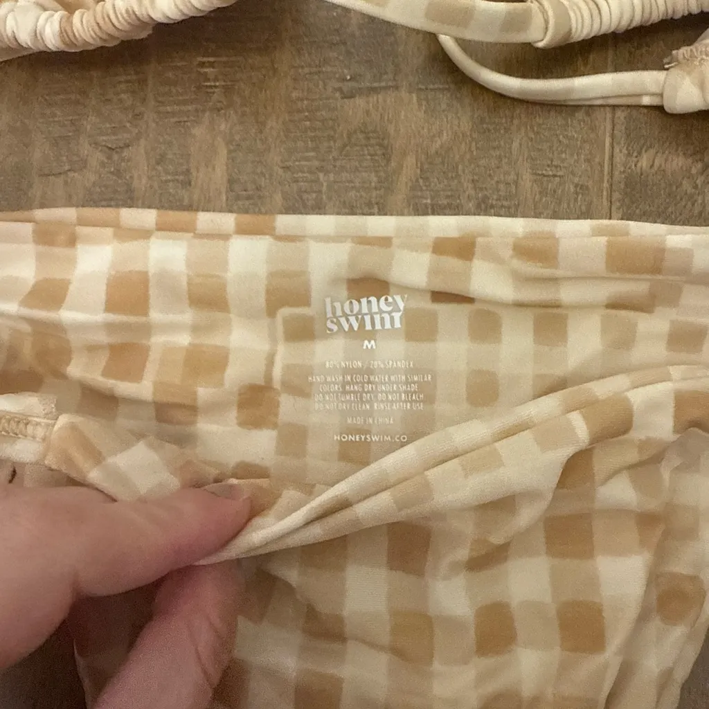 Honey Swim Harper Ruffle Triangle Set Size M - Image 4