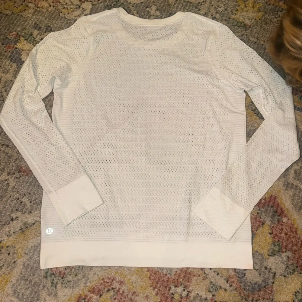 Lululemon Athletica White Mesh Sweatshirt - Image 4